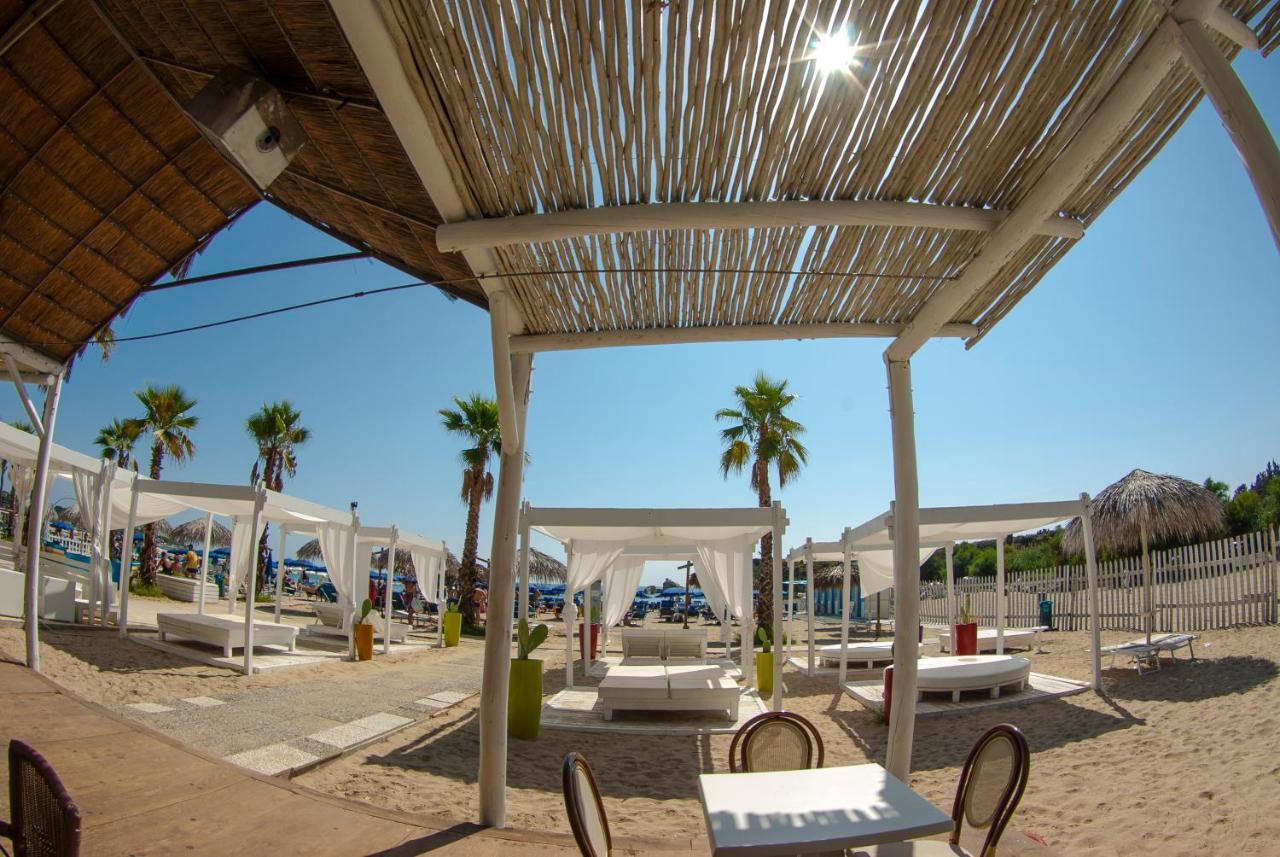 Futura Club Spiagge Bianche Hotel Фонтане Бианче Екстериор снимка