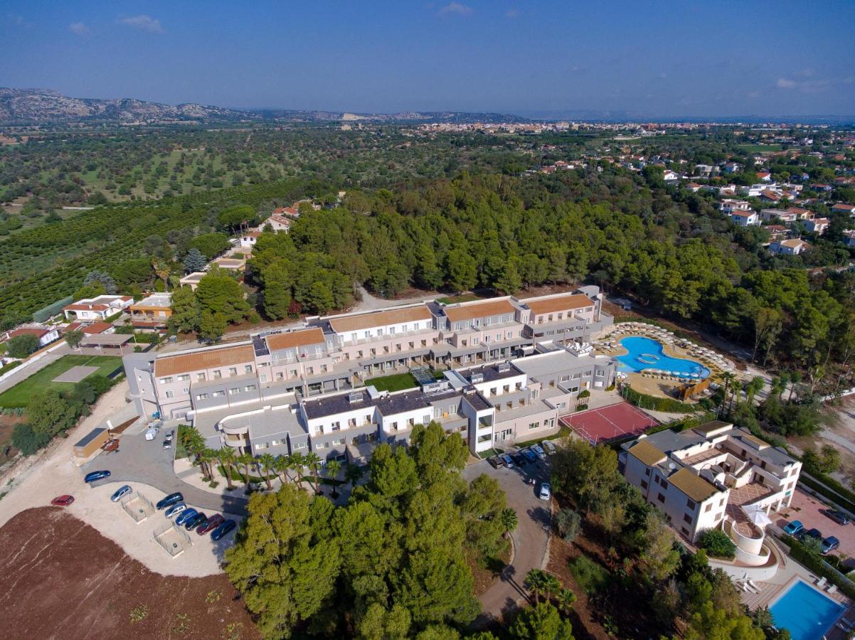 Futura Club Spiagge Bianche Hotel Фонтане Бианче Екстериор снимка
