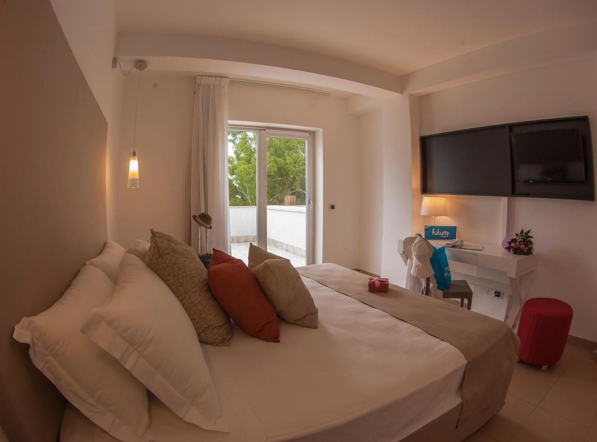 Futura Club Spiagge Bianche Hotel Фонтане Бианче Екстериор снимка