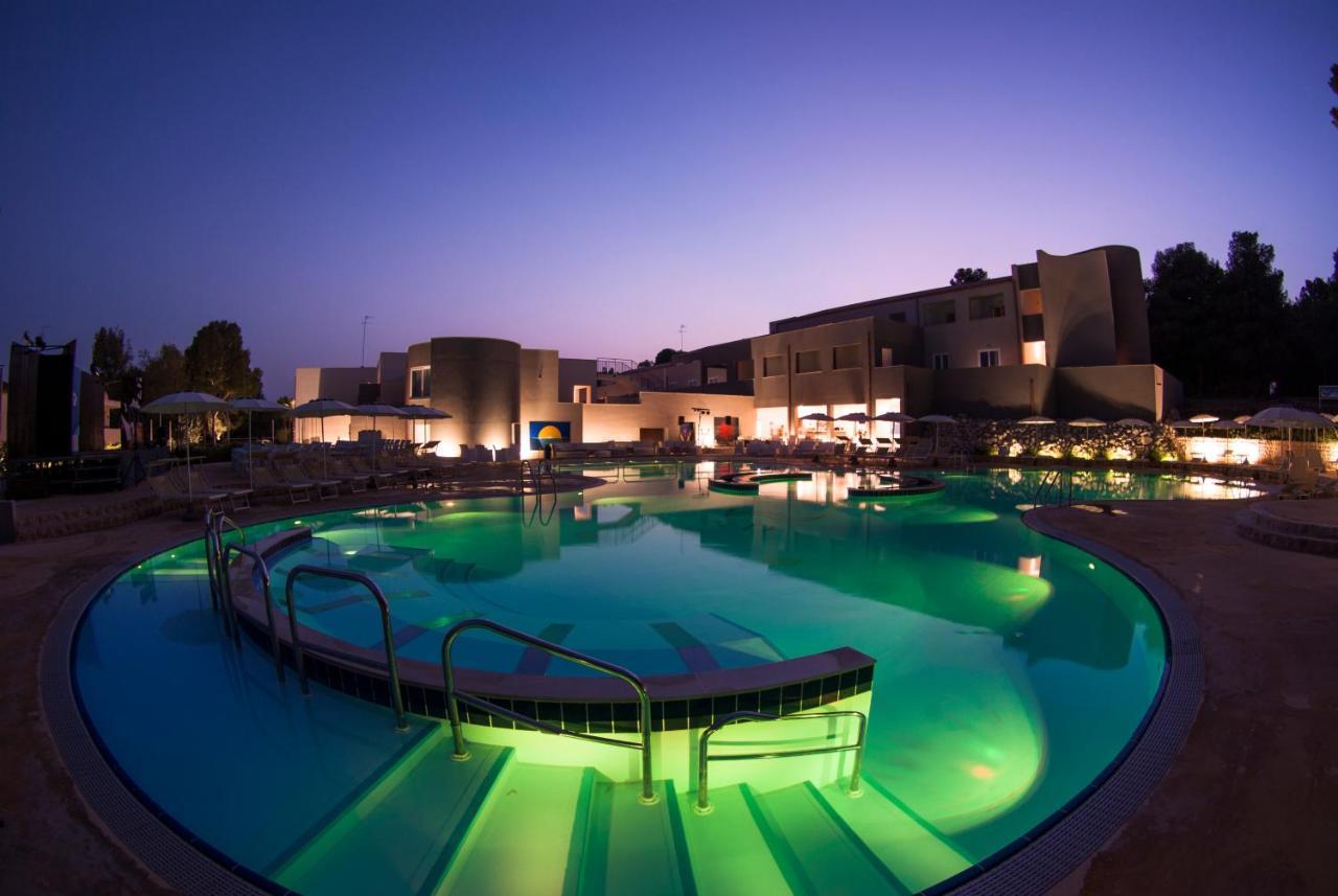 Futura Club Spiagge Bianche Hotel Фонтане Бианче Екстериор снимка